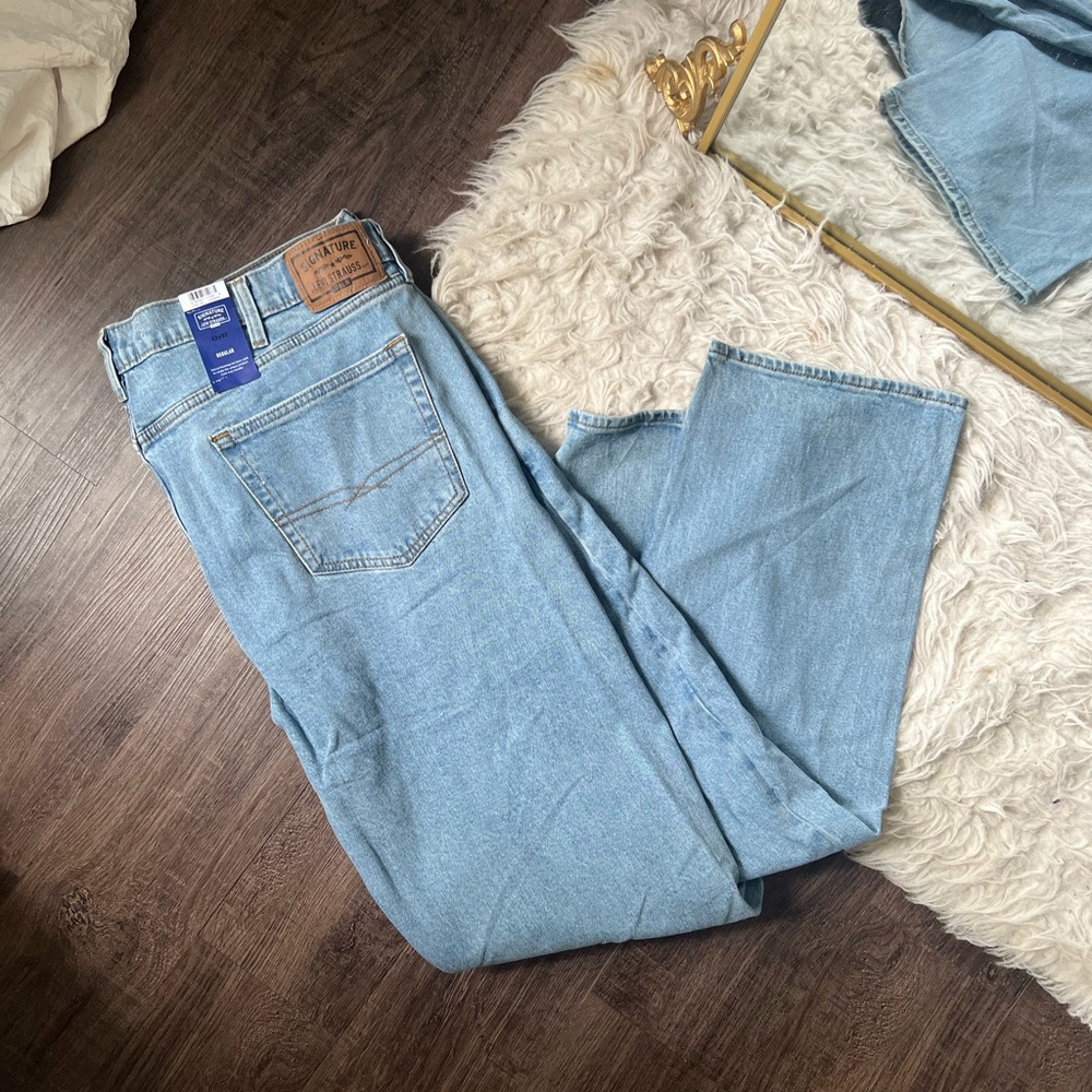 NWT mens jeans Levi Strauss gold 42 32 denim regular